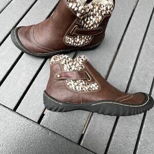 J.Sport Women’s size 8 ankle boots for outdoor weather